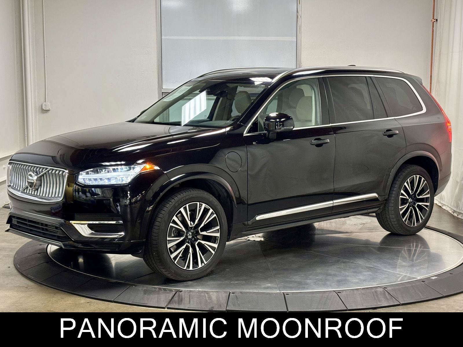 Used 2024 Volvo XC90 T8 Plus AWD/4WD image 4
