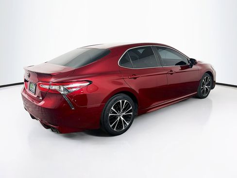 Used 2018 Toyota Camry SE w/ Convenience Package FWD image 9