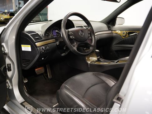 Used 2007 Mercedes-Benz E 63 AMG Sedan image 4