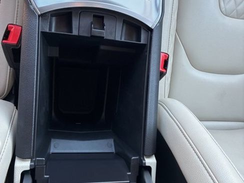 Used 2024 Ford Edge Titanium image 16