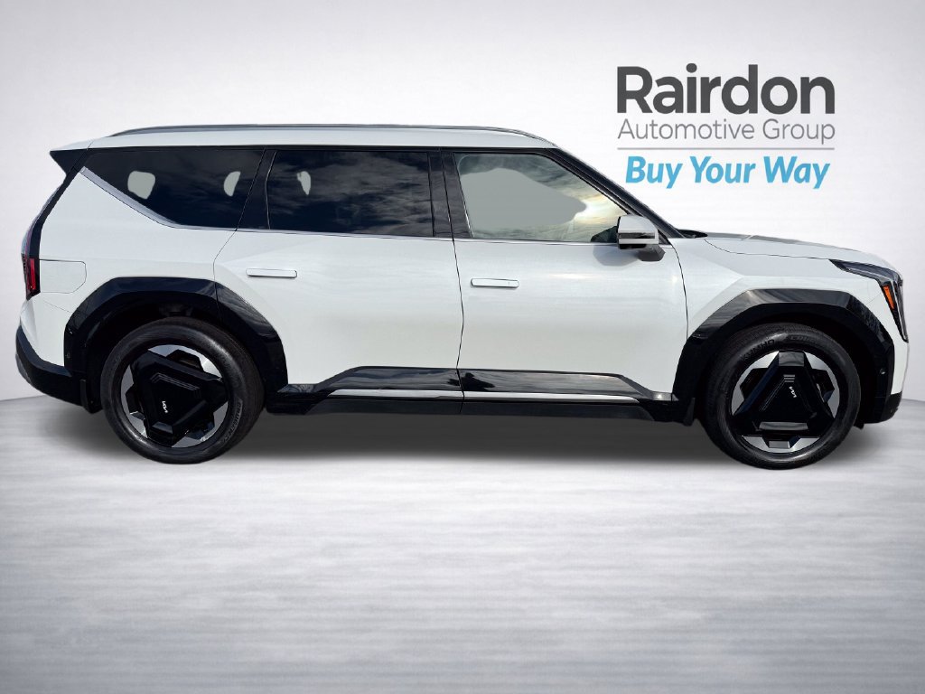 Used 2024 Kia EV9 Land AWD/4WD image 8