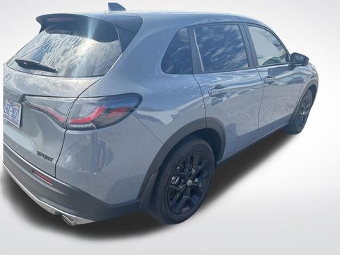 Used 2025 Honda HR-V Sport image 5