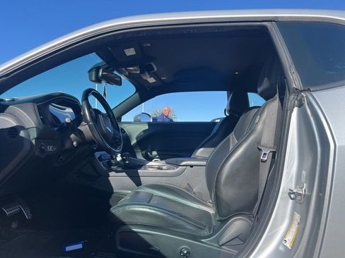 Used 2020 Dodge Challenger SXT w/ Plus Package image 8