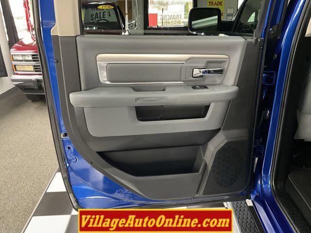 Used 2019 RAM 1500 Classic SLT w/ Luxury Group AWD/4WD image 26
