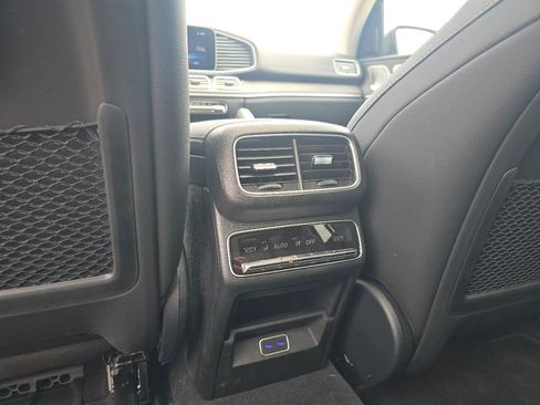 Used 2026 Mercedes-Benz GLS 450 4MATIC image 28