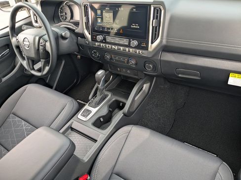 New 2026 Nissan Frontier SV w/ Tow Package AWD/4WD image 29