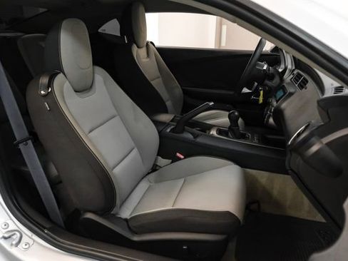 Used 2011 Chevrolet Camaro LT RWD image 26