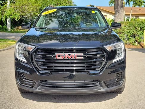Used 2023 GMC Terrain SLE w/ Driver Convenience Package FWD image 8