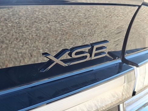 New 2025 Toyota Prius Plug-In Hybrid image 18