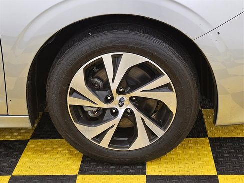 Used 2020 Subaru Legacy Premium image 9