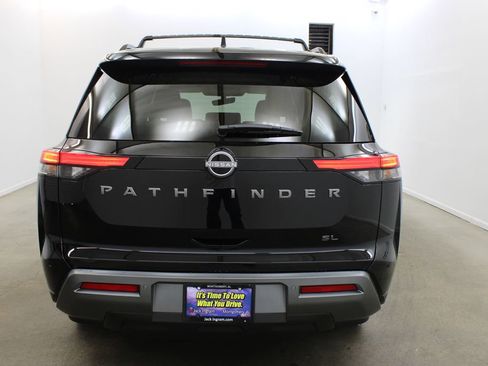 New 2026 Nissan Pathfinder SL FWD image 4