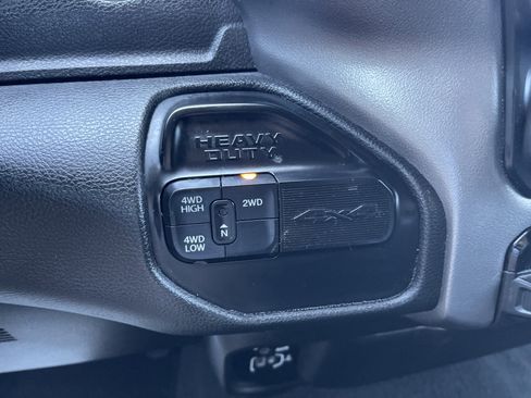 Used 2022 RAM 2500 Big Horn AWD/4WD image 24