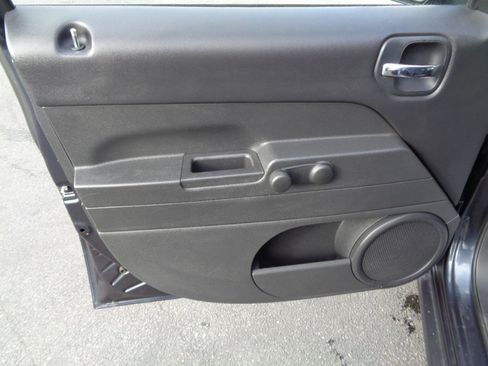 Used 2014 Jeep Patriot Sport w/ Tire & Wheel Group image 13