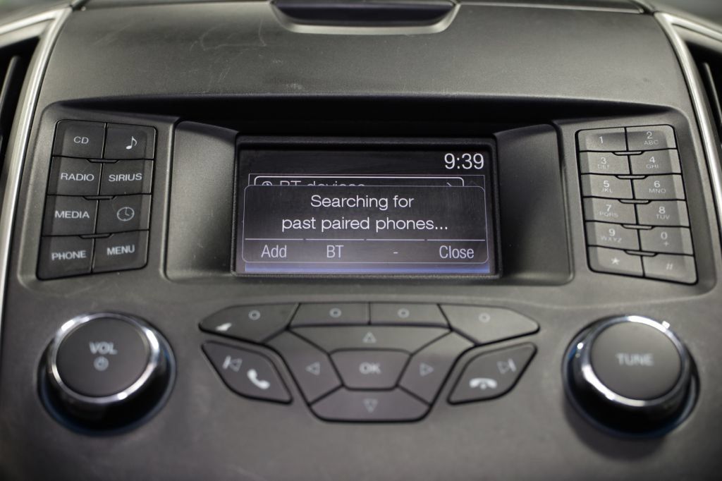 Used 2017 Ford Edge SEL FWD image 41