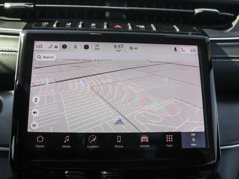 New 2025 Jeep Grand Cherokee Limited w/ Luxury Tech Group II image 18