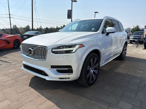 Used 2023 Volvo XC90 B6 Ultimate w/ Protection Package Premier AWD/4WD image 4