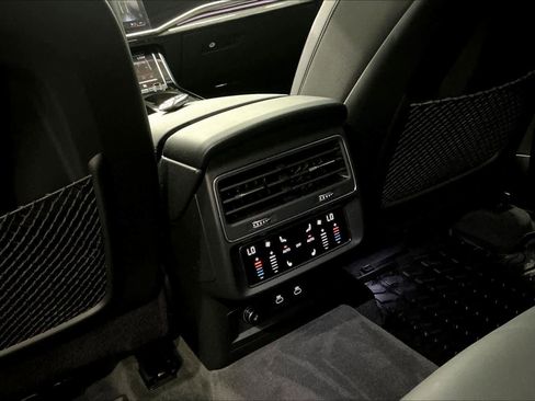 Used 2022 Audi Q7 3.0T Prestige image 33