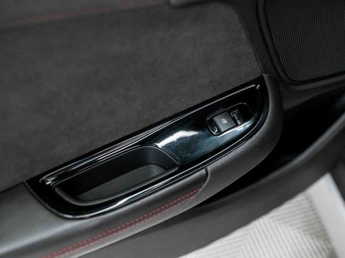 Used 2015 Chevrolet SS RWD image 71