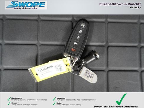 Used 2019 Ford Escape Titanium image 34