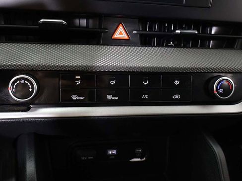 Used 2023 Kia Sportage LX image 43