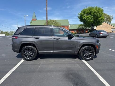 New 2026 Jeep Grand Cherokee Limited AWD/4WD image 8
