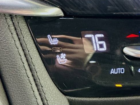 Used 2022 Cadillac XT6 Premium Luxury AWD/4WD image 20
