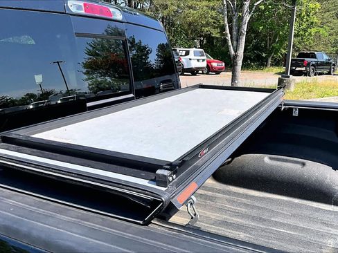 Used 2019 RAM 1500 Laramie AWD/4WD image 34