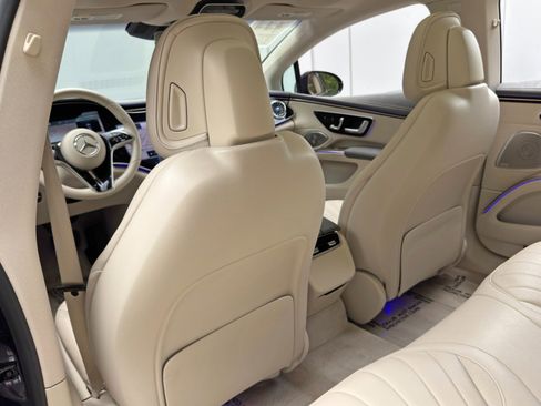 Used 2023 Mercedes-Benz EQS 580 4MATIC Sedan image 37