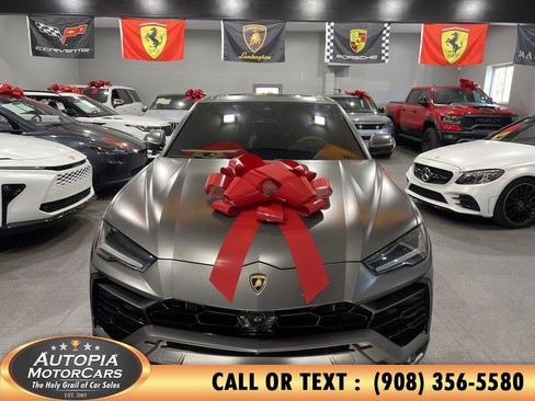 Used 2022 Lamborghini Urus AWD/4WD image 10
