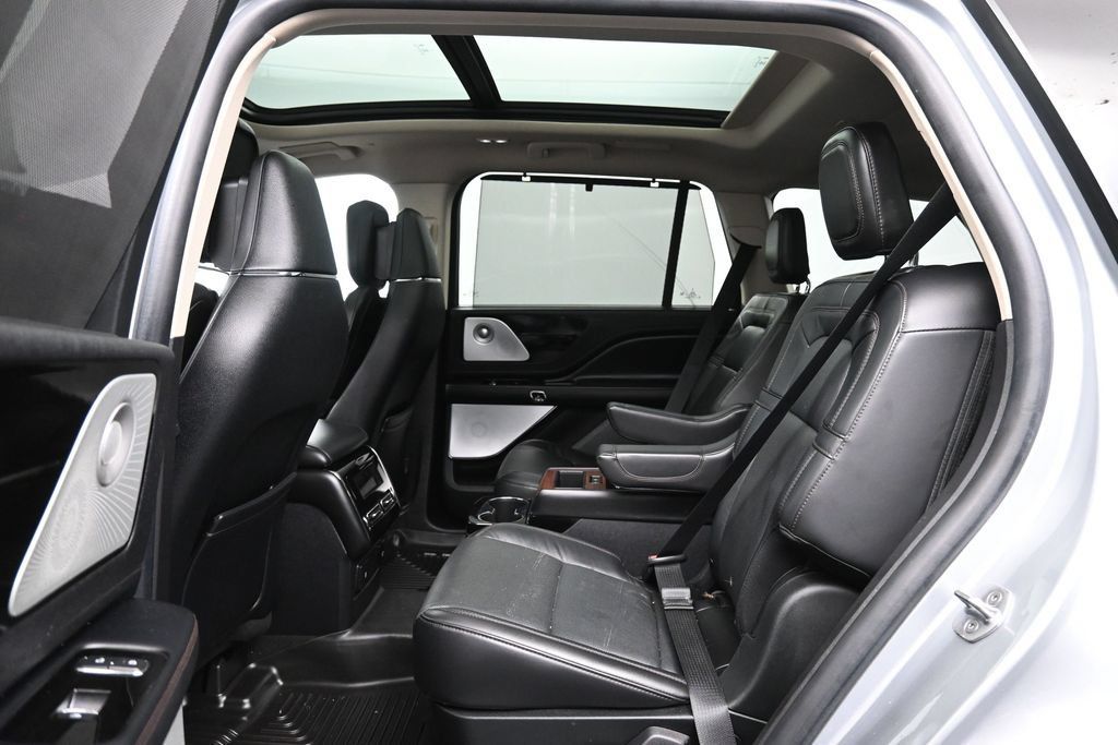 Used 2022 Lincoln Aviator Reserve w/ Equipment Group 201A AWD/4WD image 25