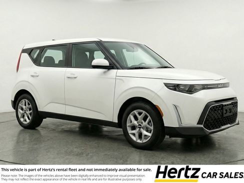 Used 2025 Kia Soul LX w/ LX Technology Package image 1