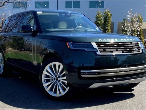 New 2026 Land Rover Range Rover Long Wheelbase SE image 2
