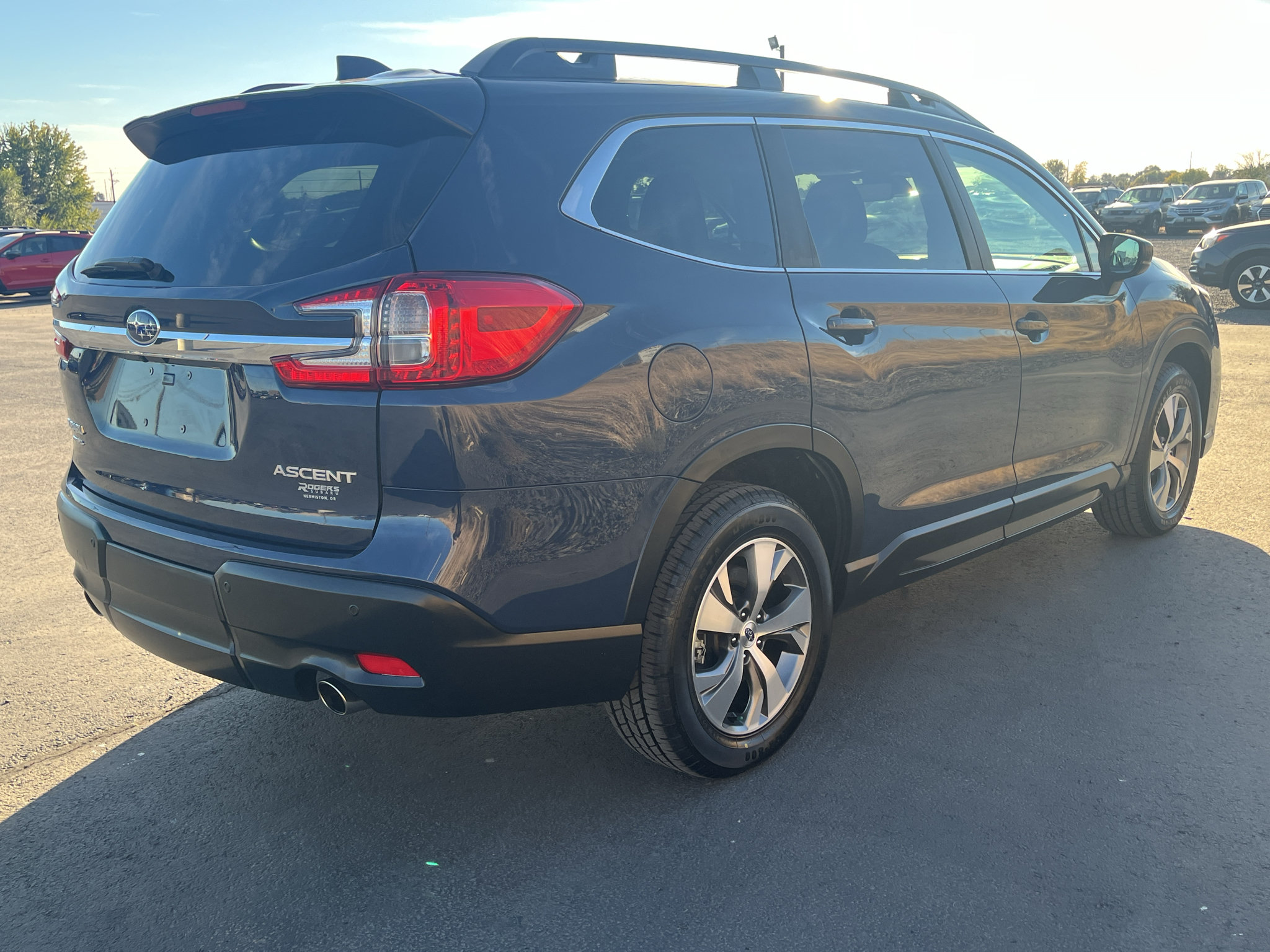 Used 2025 Subaru Ascent Premium AWD/4WD image 4