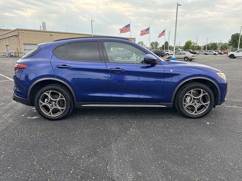 Used 2022 Alfa Romeo Stelvio Ti image 8