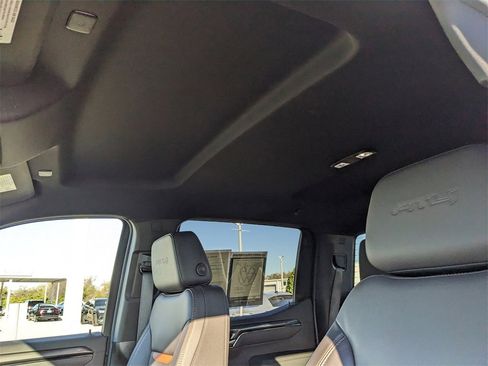 Used 2025 GMC Sierra 1500 AT4 image 22