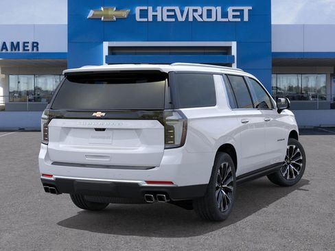New 2026 Chevrolet Suburban High Country image 4