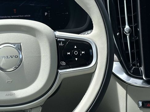New 2026 Volvo XC90 T8 Ultra w/ Protection Package Premier AWD/4WD image 9