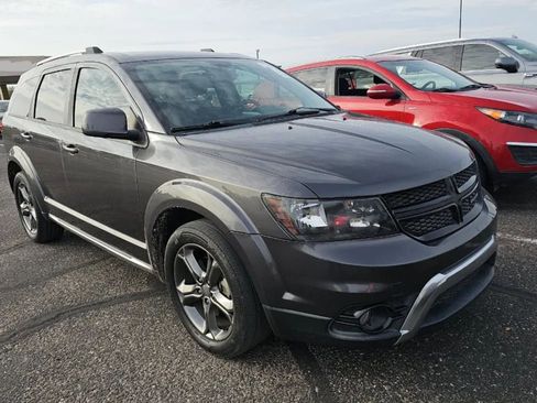 Used 2017 Dodge Journey Crossroad image 3