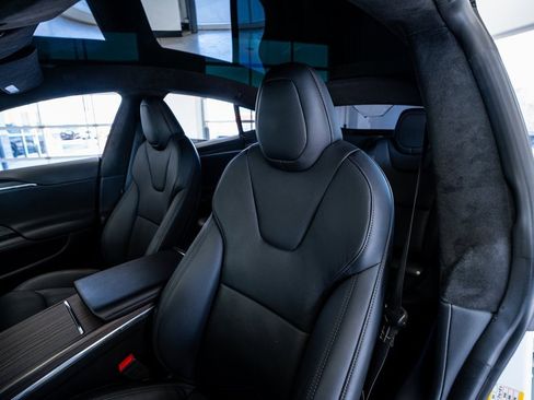 Used 2022 Tesla Model S image 33