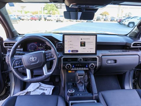 Certified 2025 Toyota Tacoma Limited AWD/4WD image 46