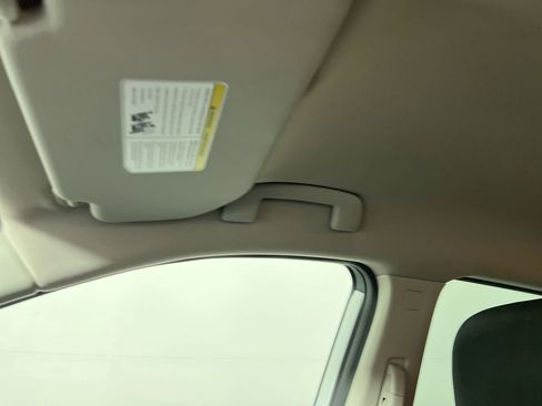 Used 2025 Nissan Rogue SV image 19