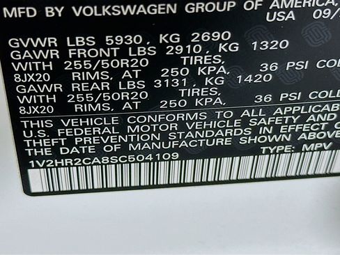 Used 2025 Volkswagen Atlas SE image 12