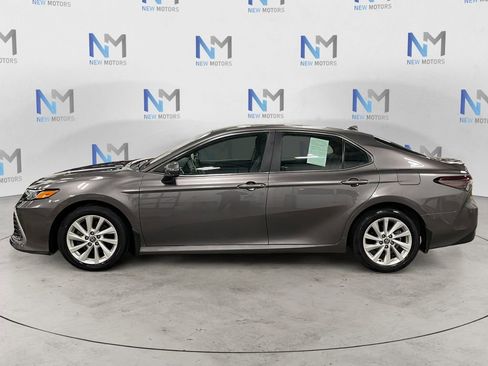 Used 2023 Toyota Camry LE image 2