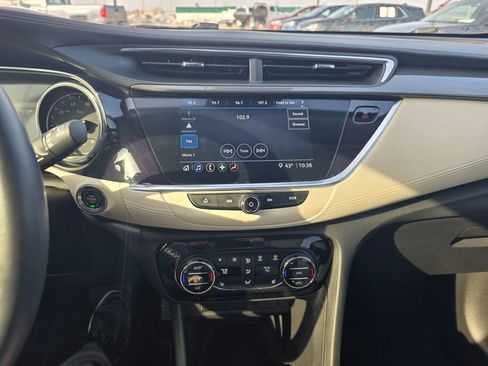 Used 2023 Buick Encore GX Select image 18