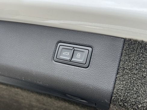 Certified 2023 Bentley Bentayga Speed image 24