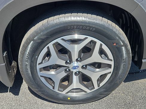 Certified 2023 Subaru Forester Premium AWD/4WD image 29