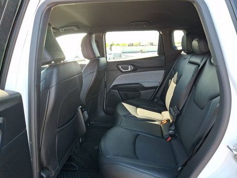 Certified 2023 Jeep Compass Latitude w/ Convenience Group AWD/4WD image 10