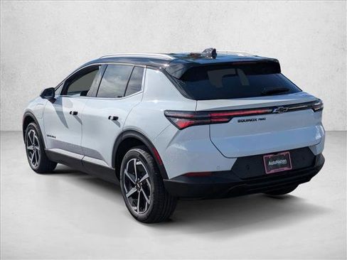 New 2026 Chevrolet Equinox EV LT image 9