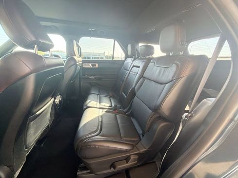 Used 2020 Ford Explorer Platinum AWD/4WD image 15