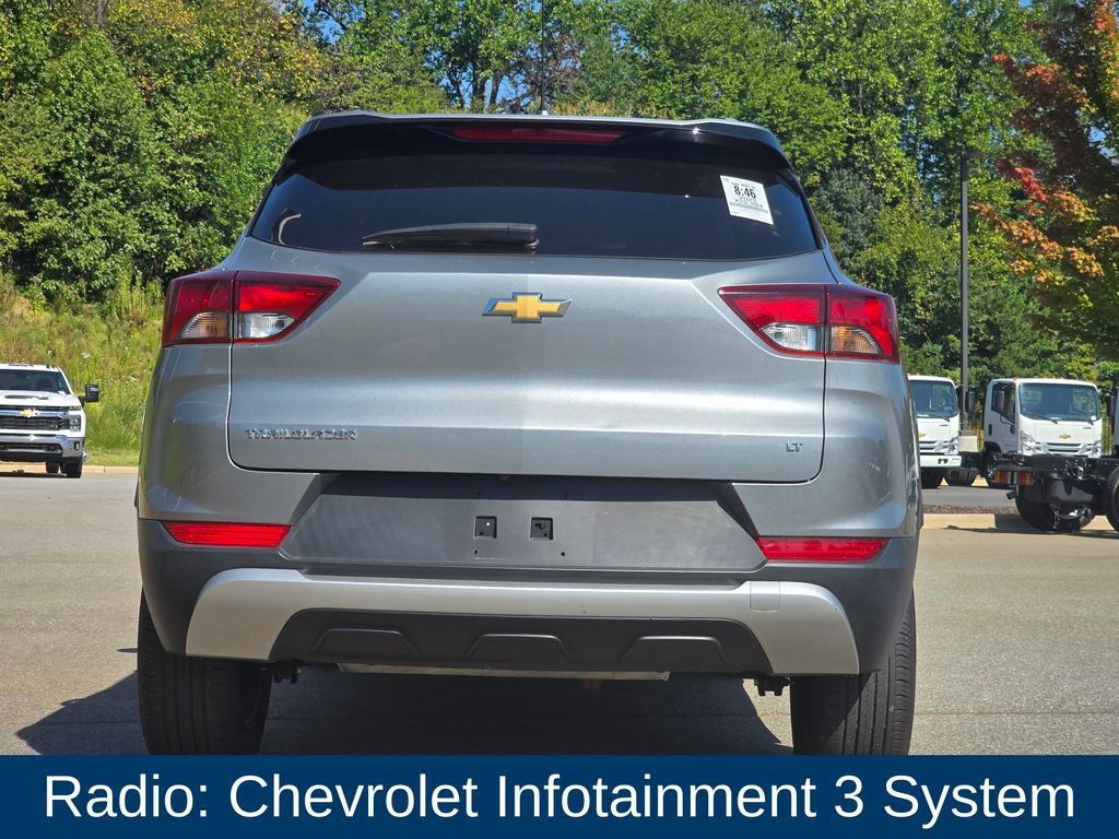 Used 2023 Chevrolet TrailBlazer LT FWD image 3